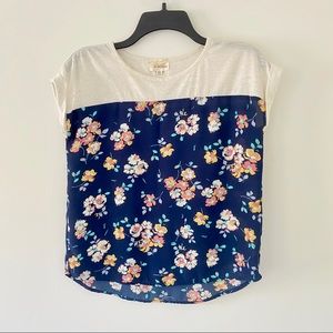 Rewind Girl’s XL White and Blue Floral Shirt